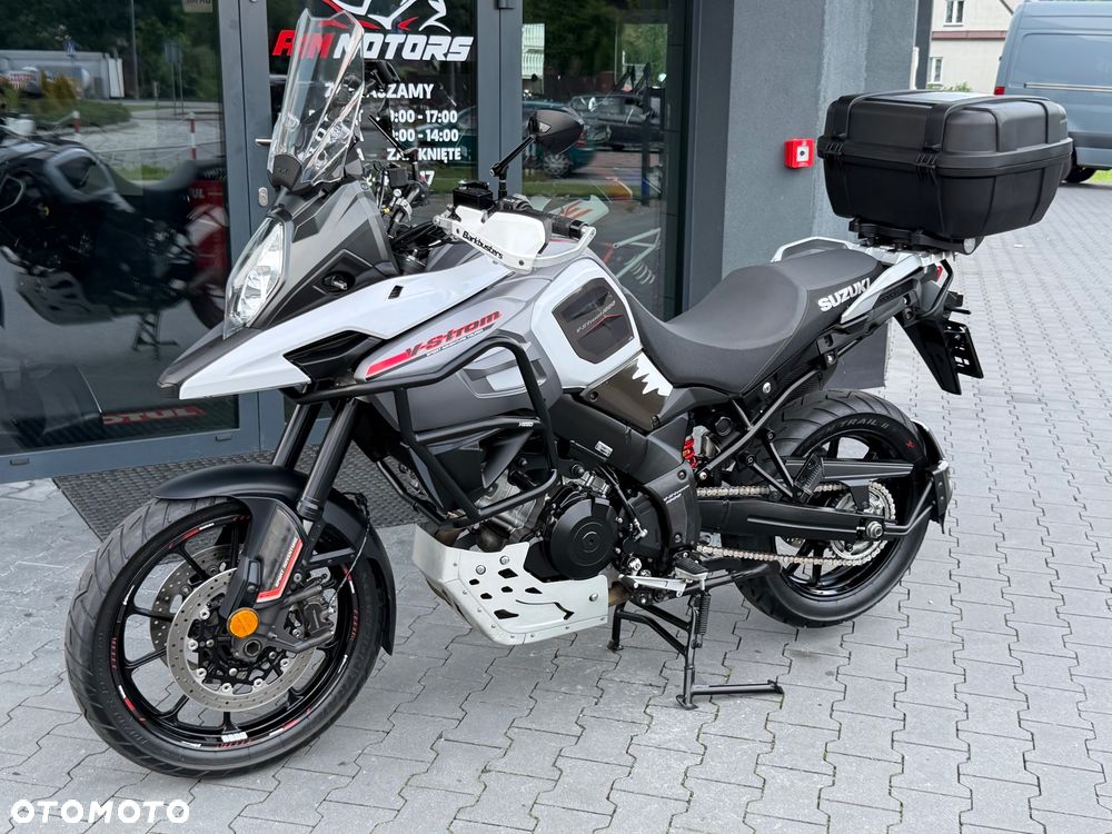 Suzuki V-STROM - 24