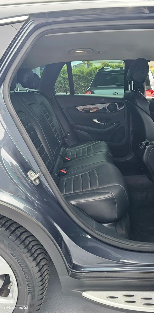 Mercedes-Benz GLC 220 d 4Matic 9G-TRONIC AMG Line - 11