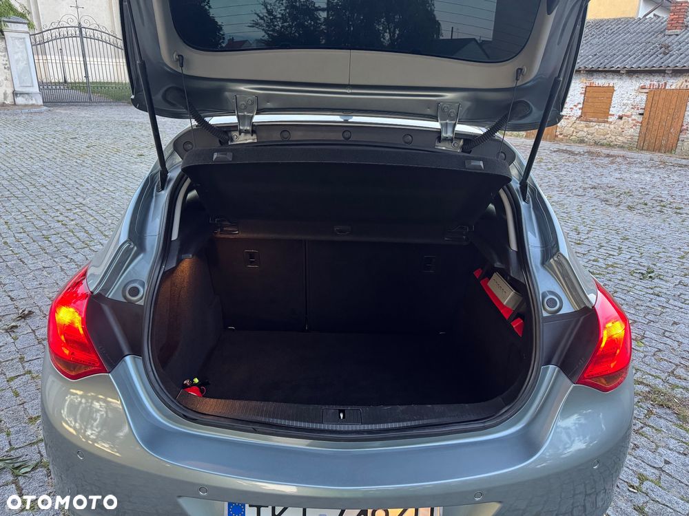 Opel Astra 1.6 Color Edition - 24