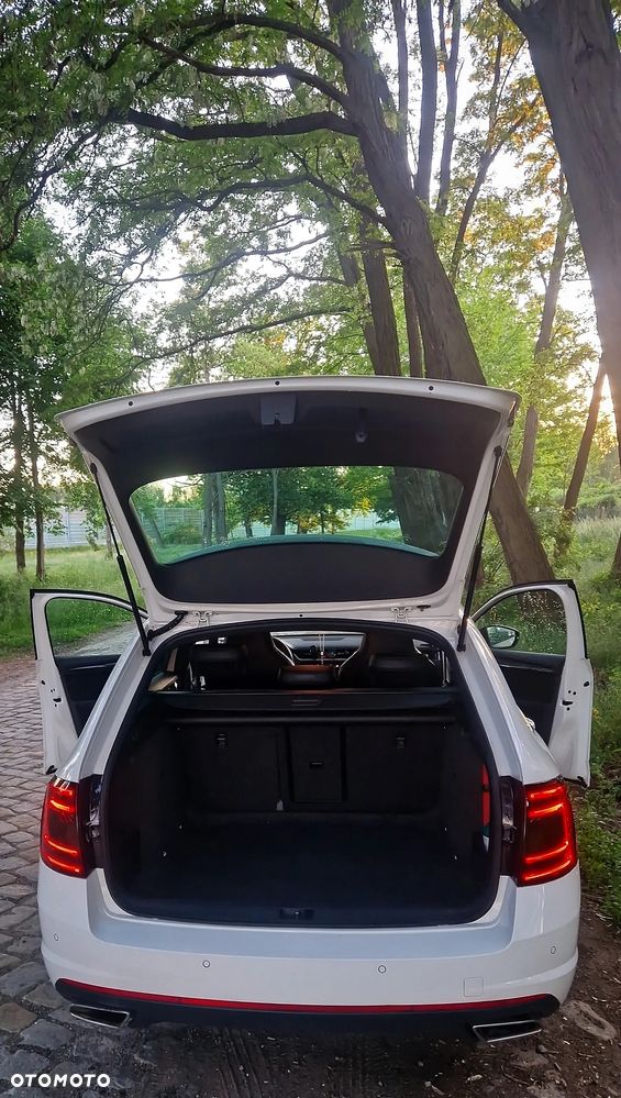 Skoda Octavia 2.0 TDI RS DSG - 8