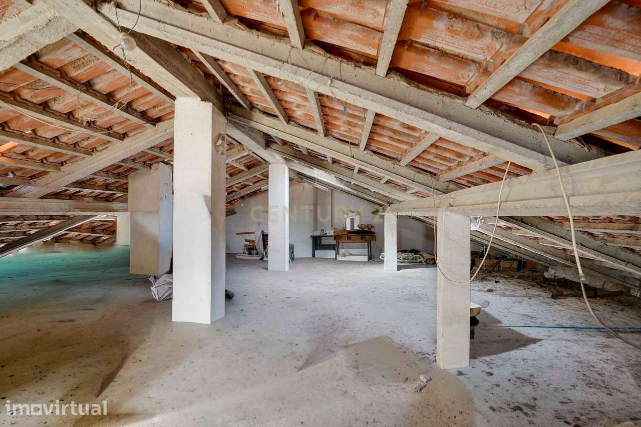 Apartamento T3+2 em Samora Correia | Conforto, Espaço e Excelente Loca - Grande imagem: 3/35