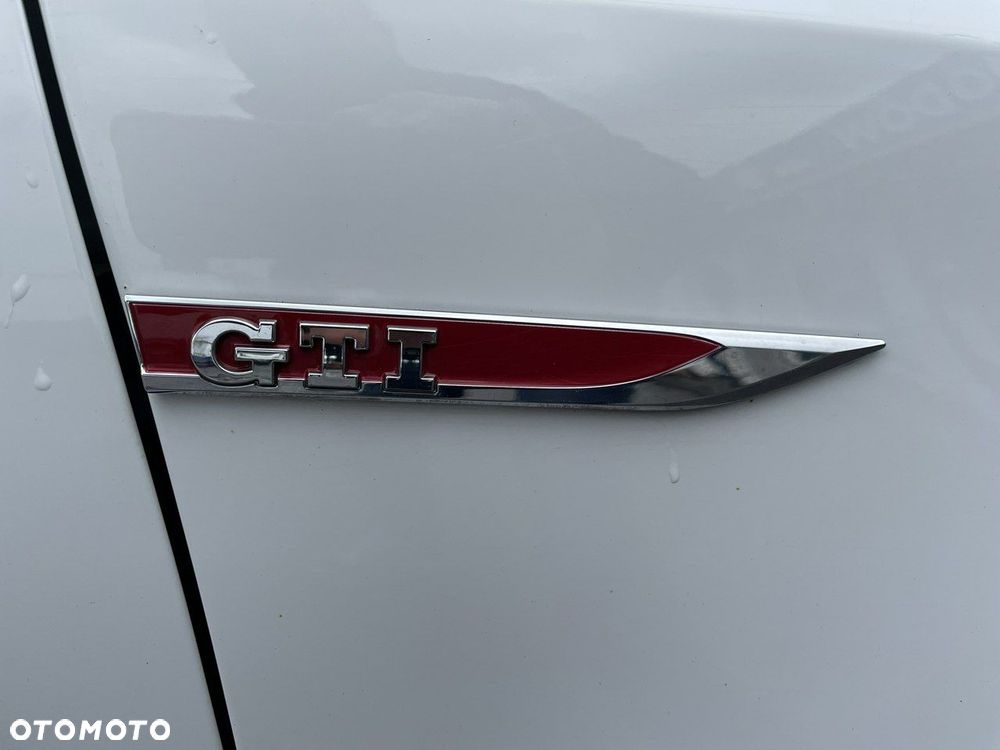 Volkswagen Polo - 25