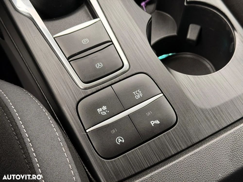 Ford Focus 1.0 EcoBoost Titanium - 27
