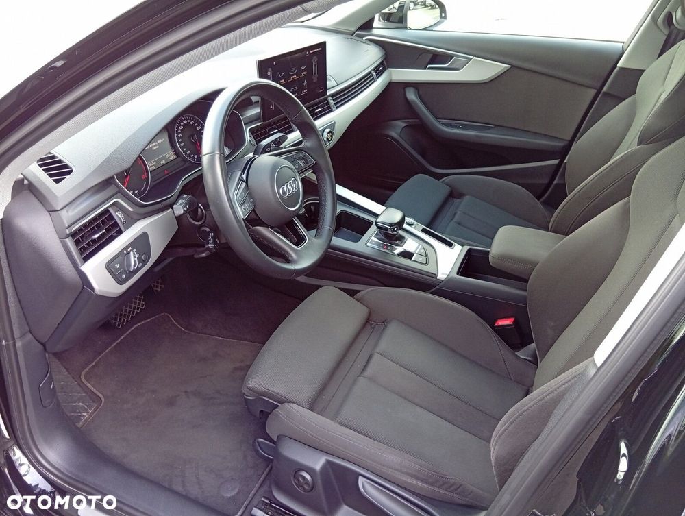 Audi A4 Limousine - 15