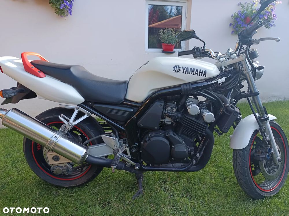 Yamaha FZ6 - 1