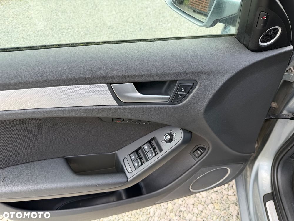 Audi A4 Limousine 3.2 FSI quattro S line Sportpaket (plus) - 29