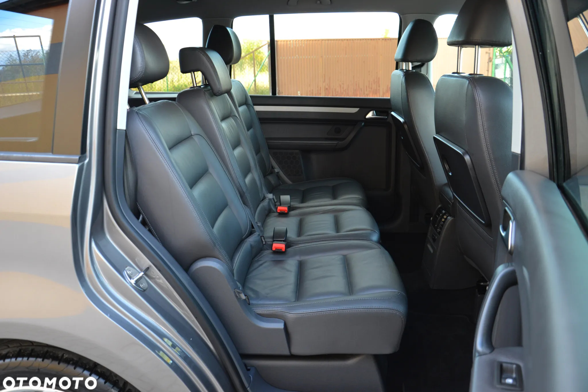 Volkswagen Touran 2.0 TDI DPF Highline DSG - 34