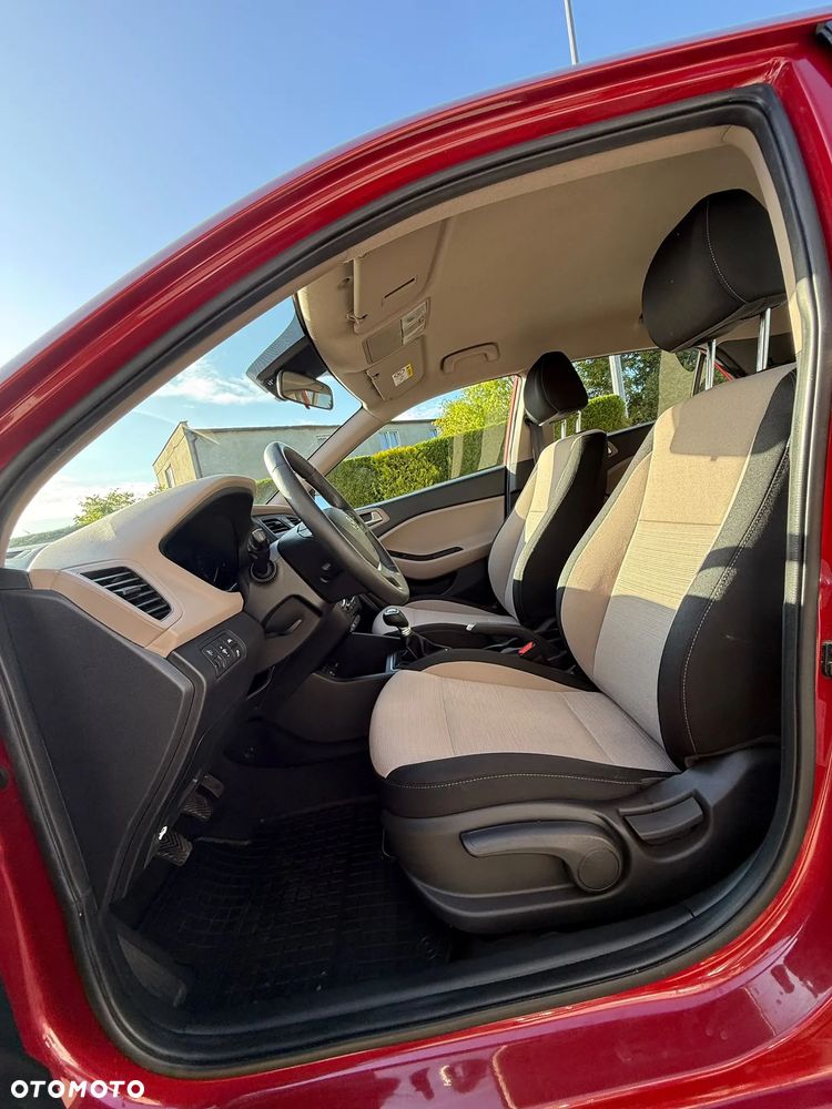 Hyundai i20 - 16