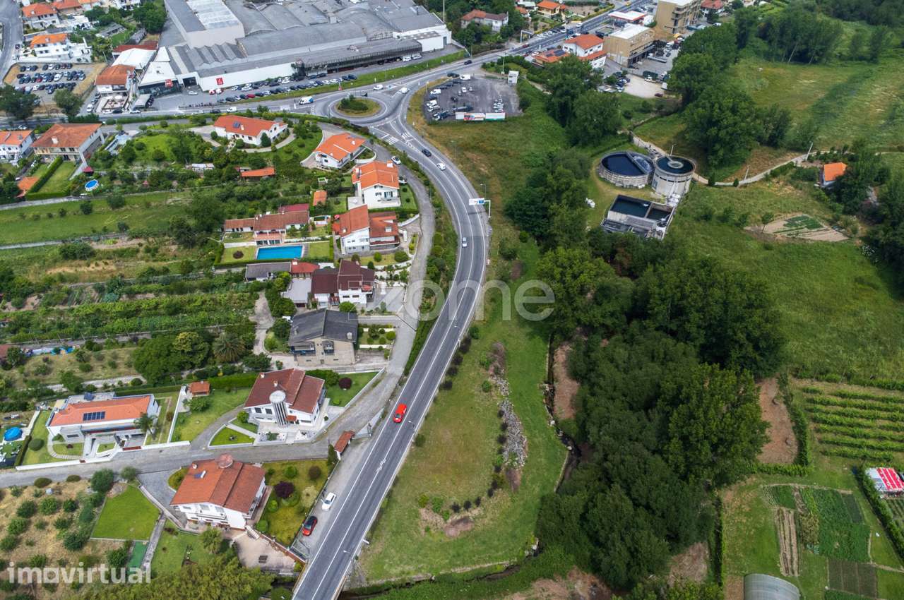Terreno para arrendamento com 2.400 m2 em Nespereira, Guimarães - Grande imagem: 2/9