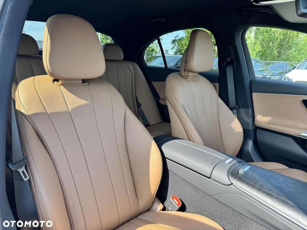 Mercedes-Benz Klasa E 220 d mHEV 4-Matic AMG 9G-Tronic - 13