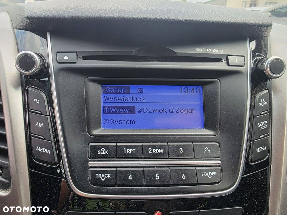 Hyundai i30 1.6 D Classic + - 16