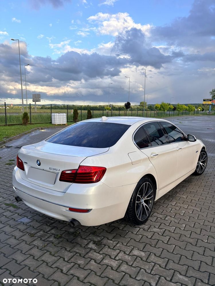 BMW Seria 5 535i xDrive Sport-Aut Luxury Line - 7