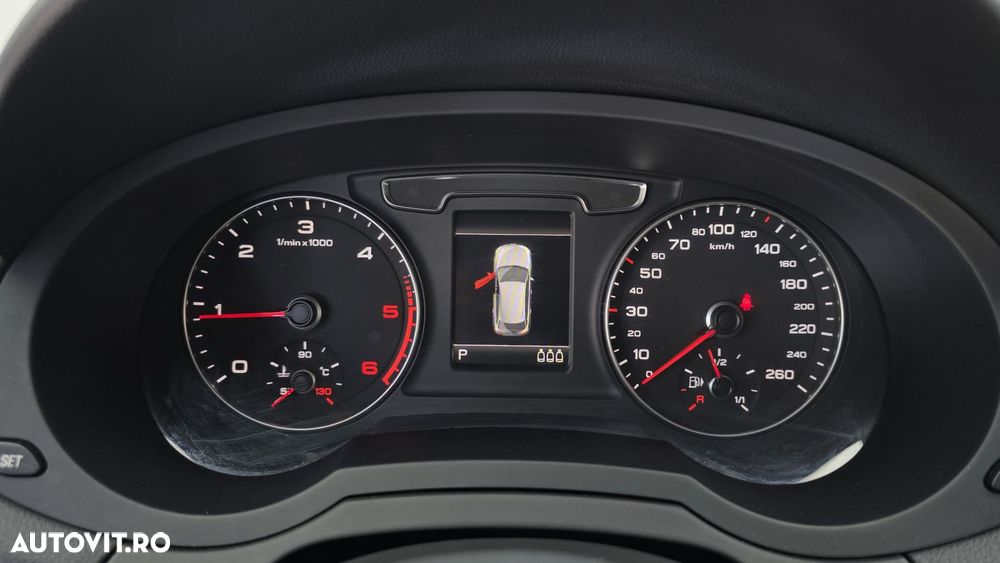 Audi Q3 2.0 TDI Quattro Stronic Design - 16