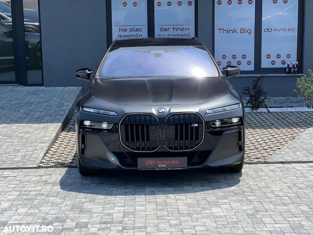 BMW M7 M760e xDrive AT PHEV - 2