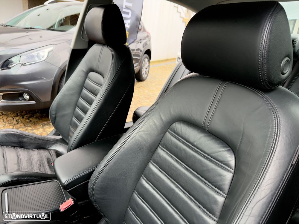 VW Passat 2.0 TDI Highline - 39