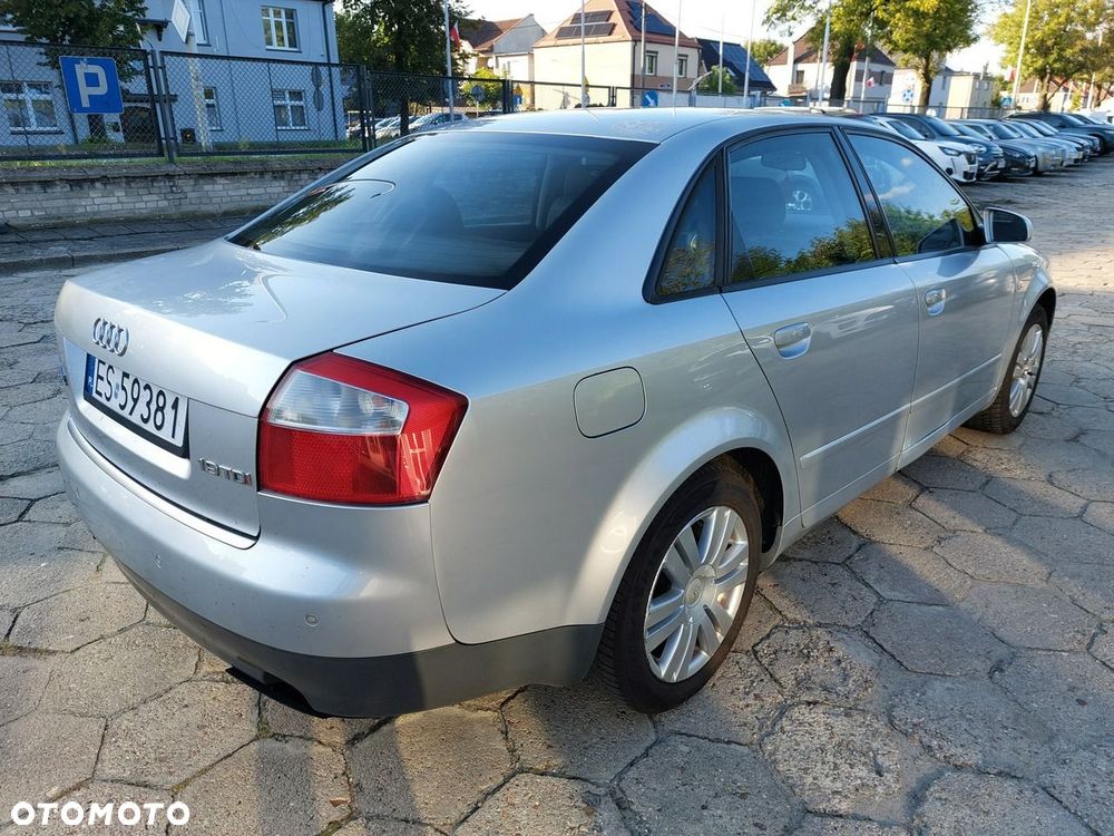 Audi A4 Limousine - 7