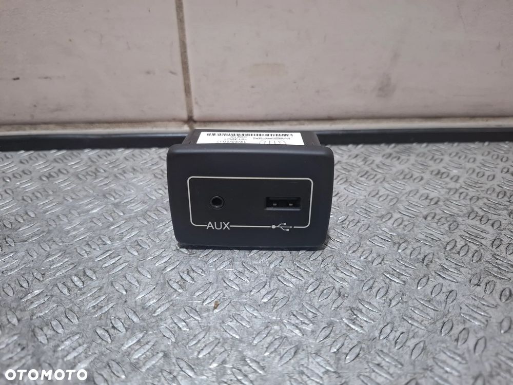 Gniazdo USB AUX Citroen Jumper nr 7356546330 - 1