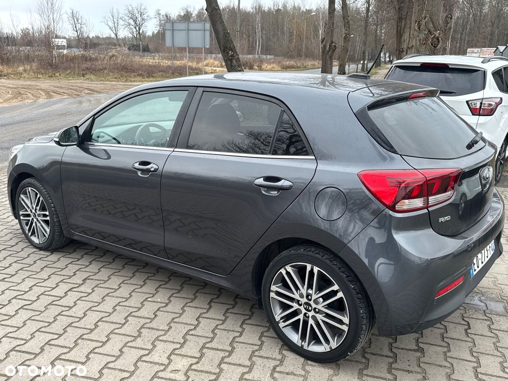Kia Rio 1.0 T-GDI 100 Dream-Team Edition - 11