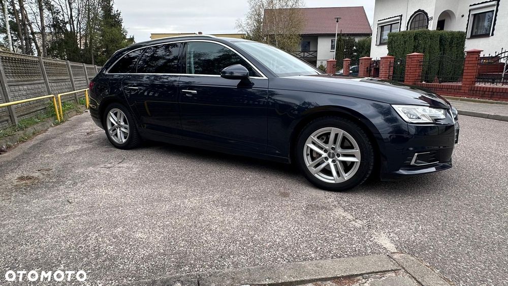Audi A4 Avant 2.0 TDI S tronic - 16