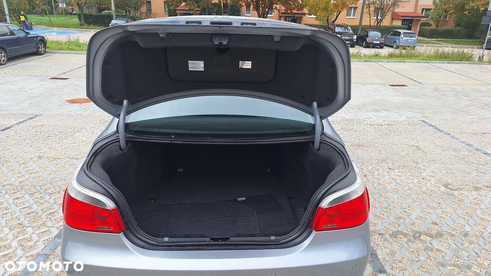 BMW Seria 5 523i - 19