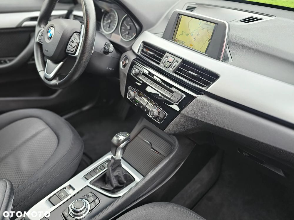 BMW X1 sDrive18d Sport Line sport - 11