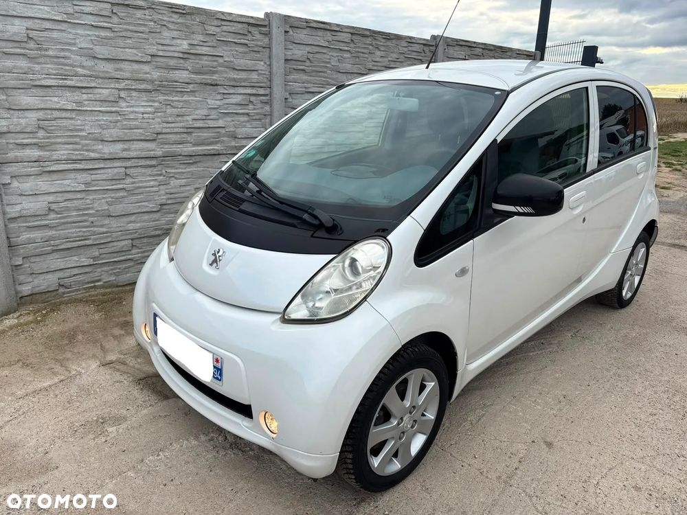 Peugeot iOn Active - 1