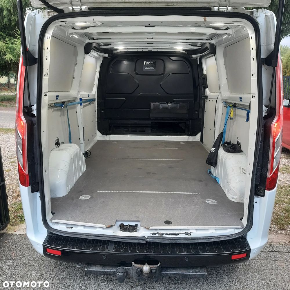 Ford Transit Custom - 11