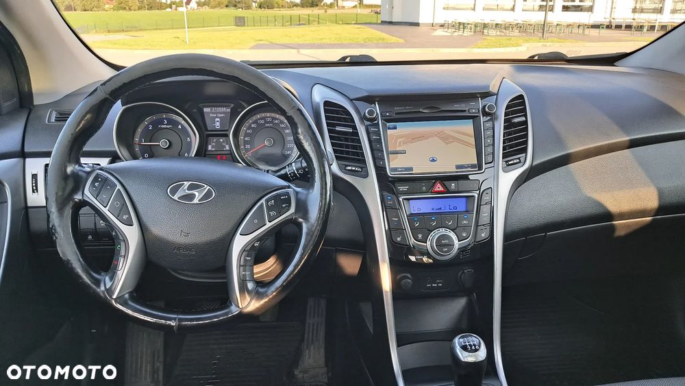 Hyundai i30 1.6 CRDI Fifa World Cup Edition - 15