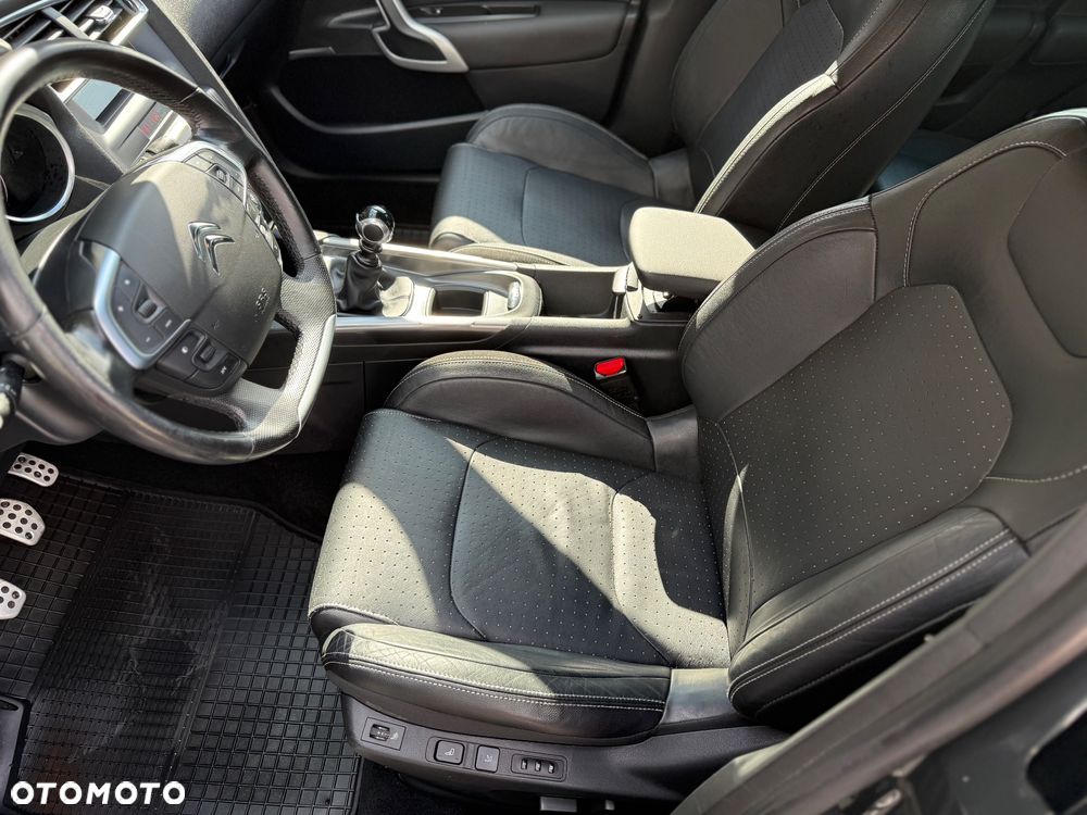 Citroën DS4 2.0 HDi SportChic - 36