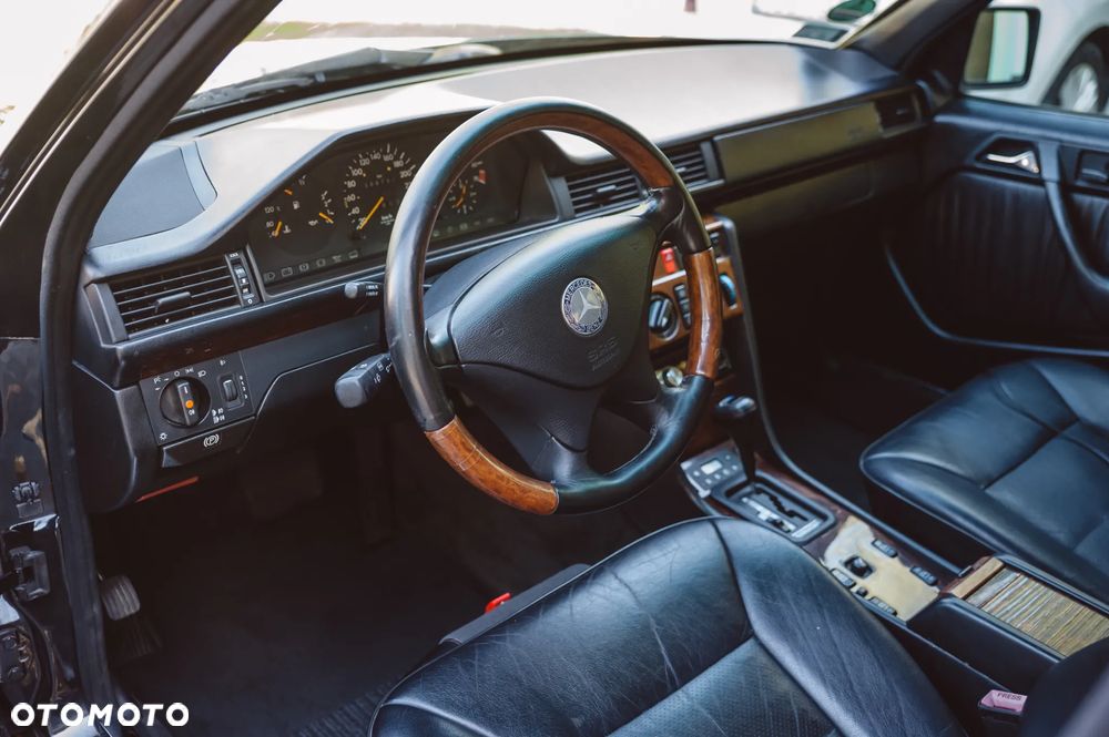 Mercedes-Benz Klasa E - 15