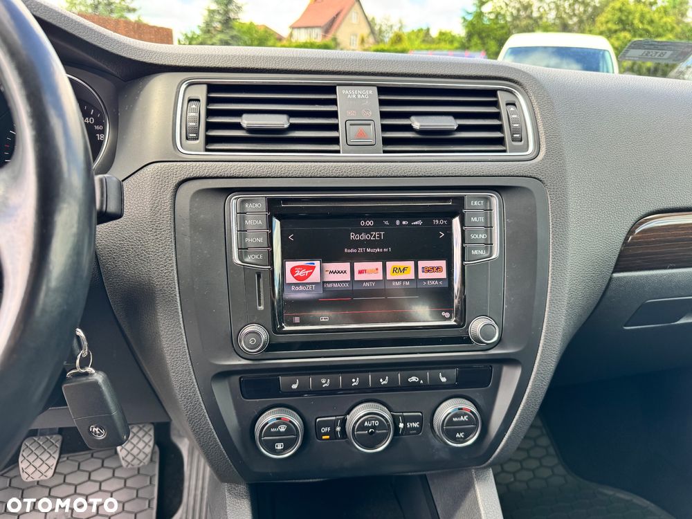 Volkswagen Jetta 2.0 TDI DPF BMT Highline - 33