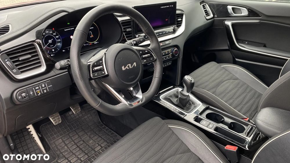 Kia ProCeed 1.5 T-GDI GT Line - 16