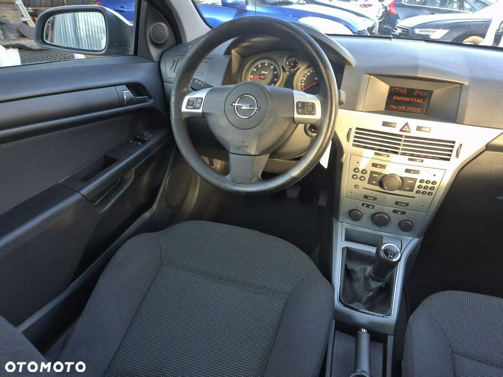 Opel Astra - 25