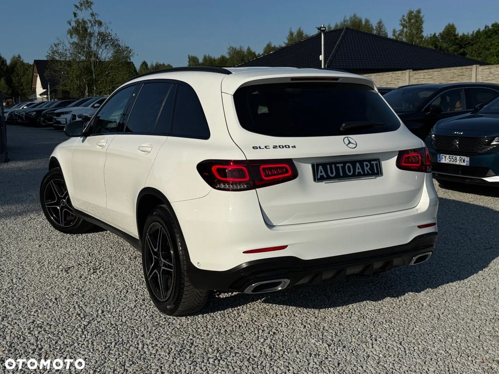 Mercedes-Benz GLC 200 d 4Matic 9G-TRONIC AMG Line - 10