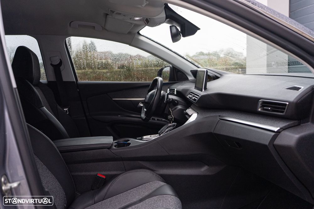 Peugeot 3008 PureTech 130 Stop & Start GPF EAT8 Allure - 17