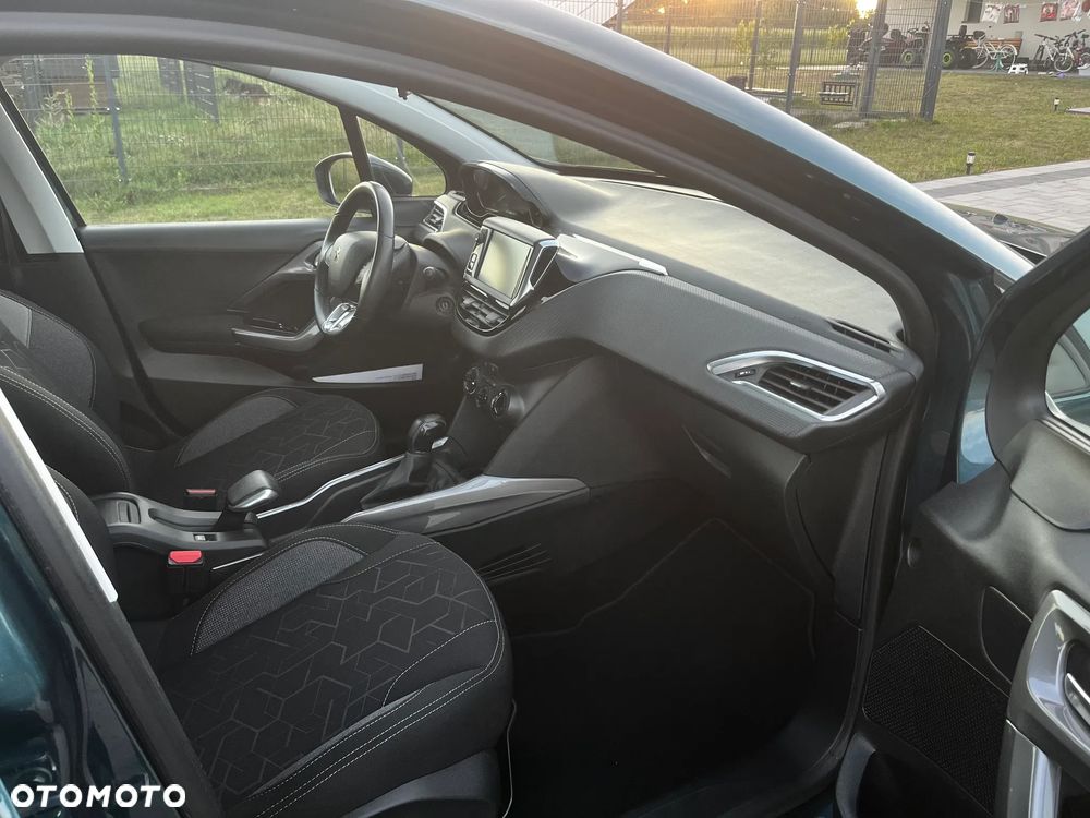 Peugeot 2008 PureTech 82 Allure - 17