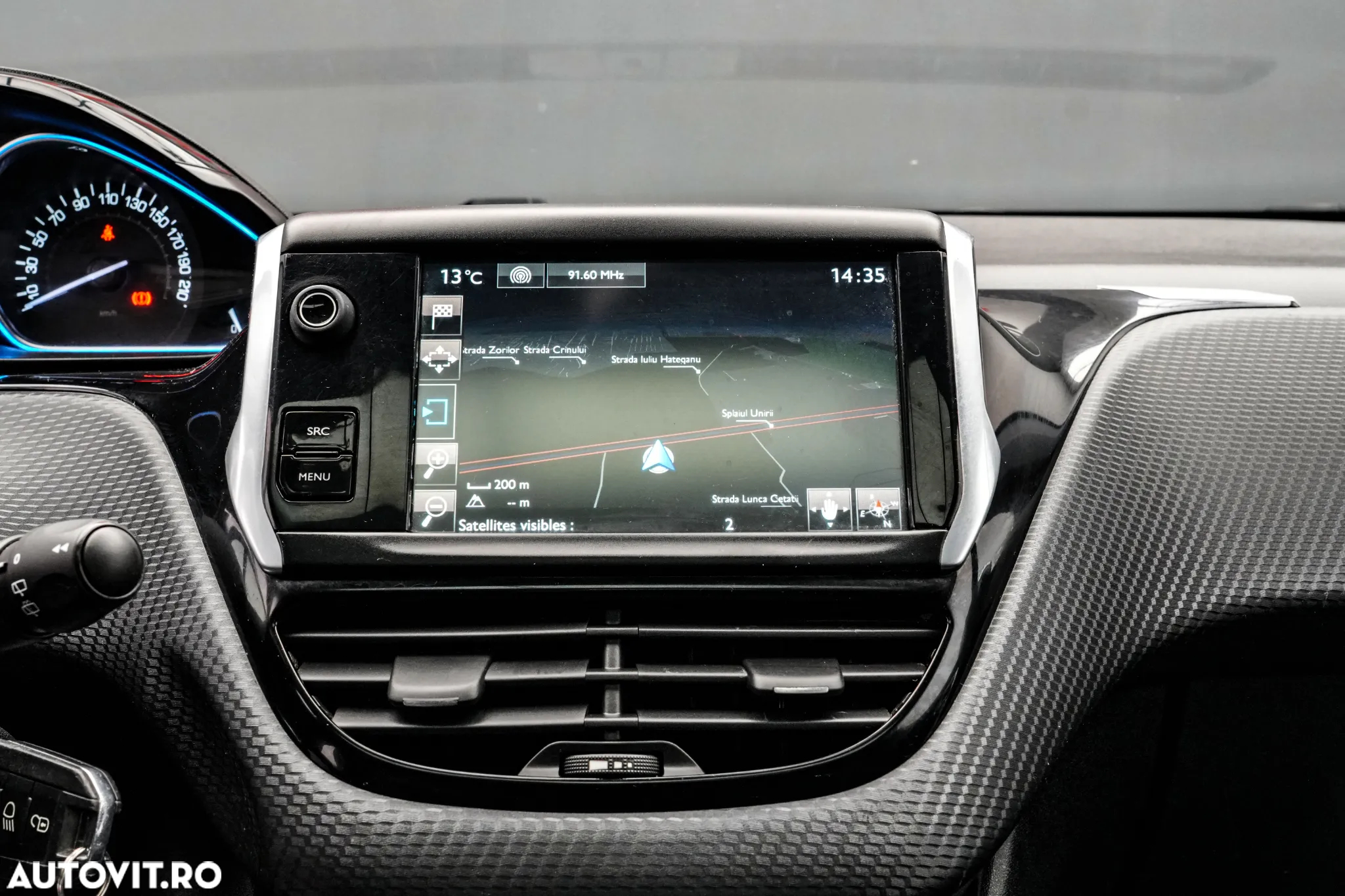 Peugeot 2008 1.2 L PureTech Active - 22