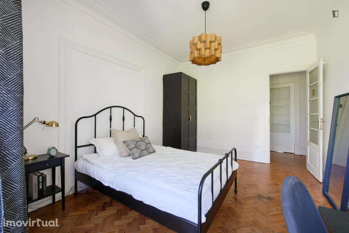 Quarto - localizado em Marquês de Pombal Lisbon - Grande imagem: 5/16