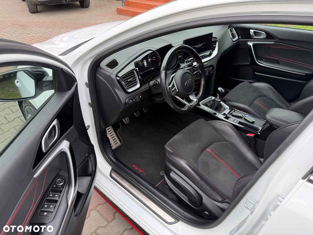 Kia Ceed 1.6 T-GDI GT-Challenge - 17