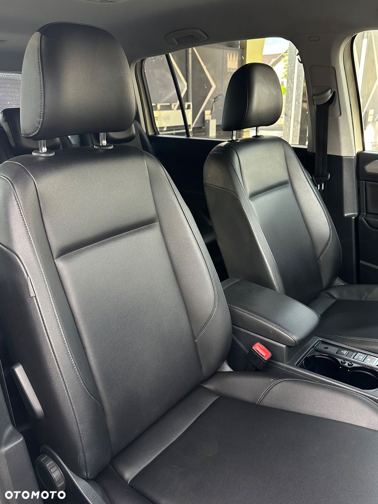 Volkswagen Touran - 22