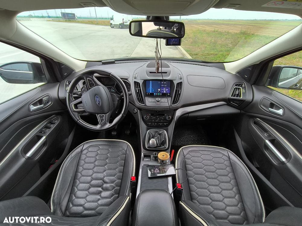Ford Kuga - 10