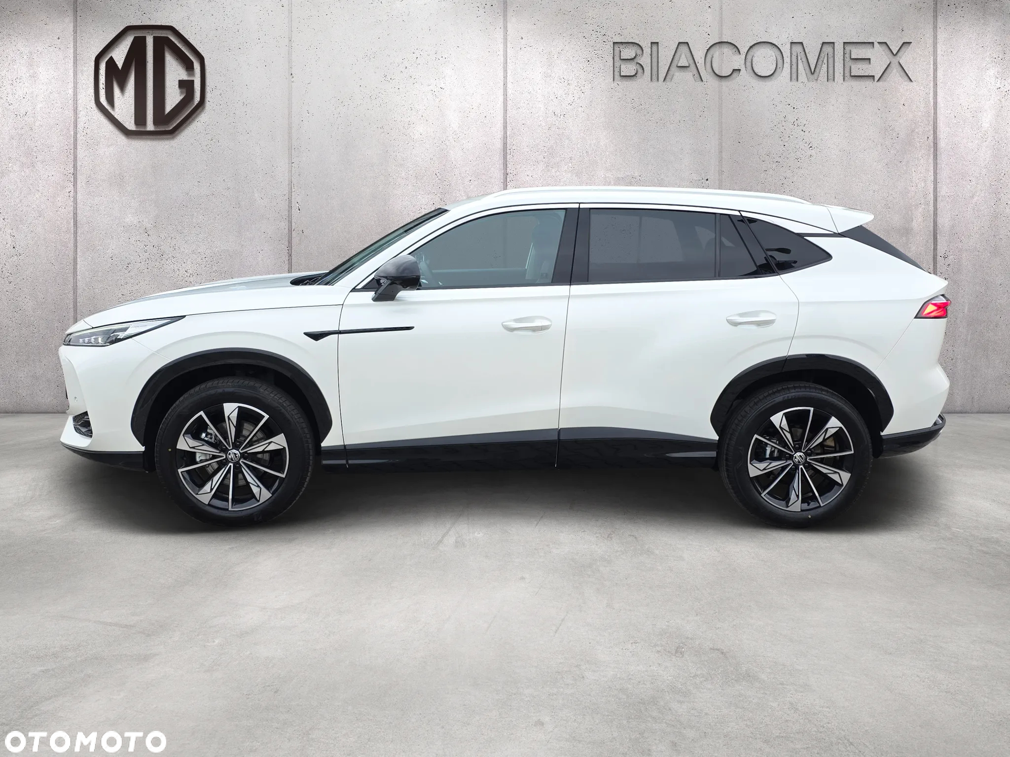 MG HS 1.5 T-GDI Excite DCT - 3