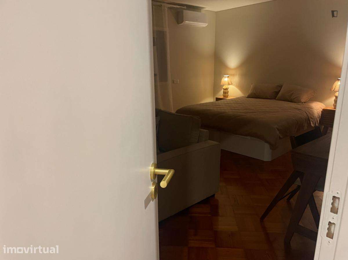 Quarto - localizado em Cedofeita Porto - Grande imagem: 3/15