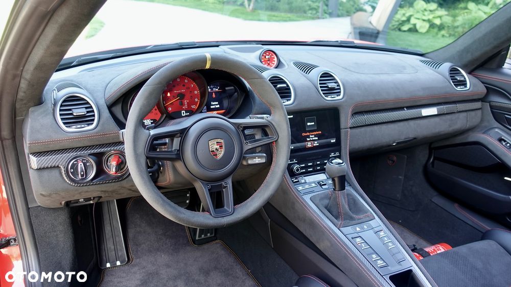 Porsche 718 Spyder - 24