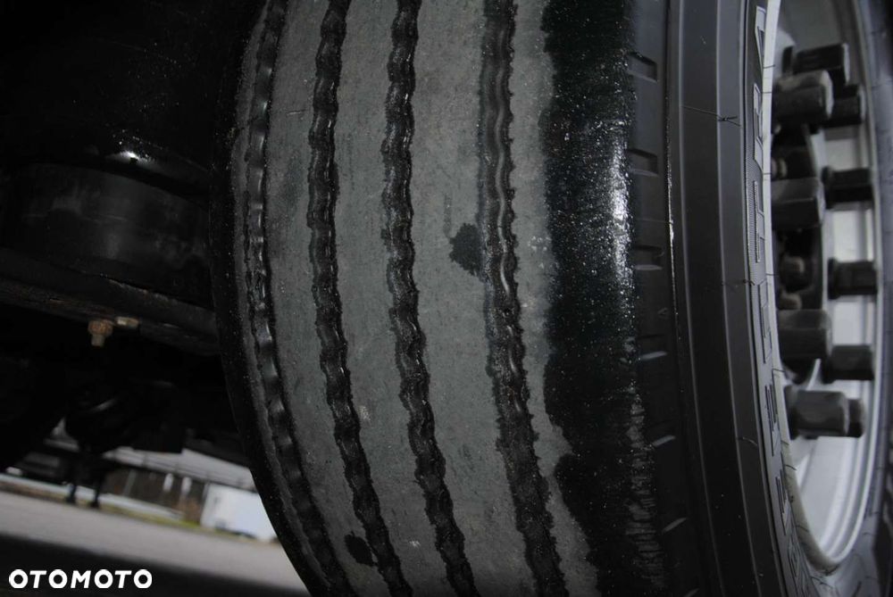 Schmitz Cargobull Varios Mega, podnoszona oś - 23