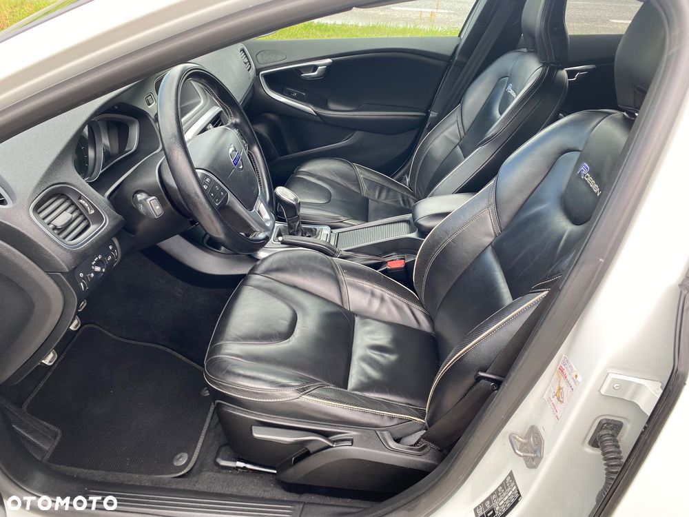 Volvo V40 D2 R Design - 21