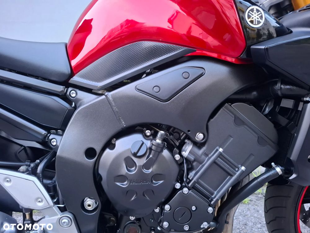 Yamaha FZ - 16