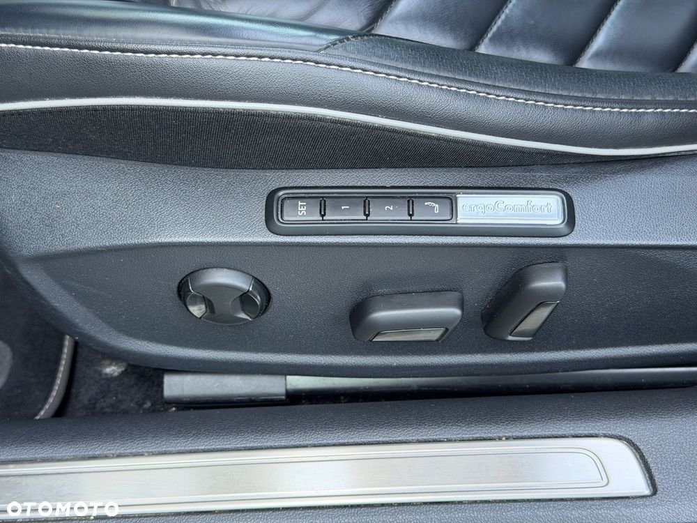 Volkswagen Arteon 2.0 TDI SCR 4Motion DSG R-Line - 19