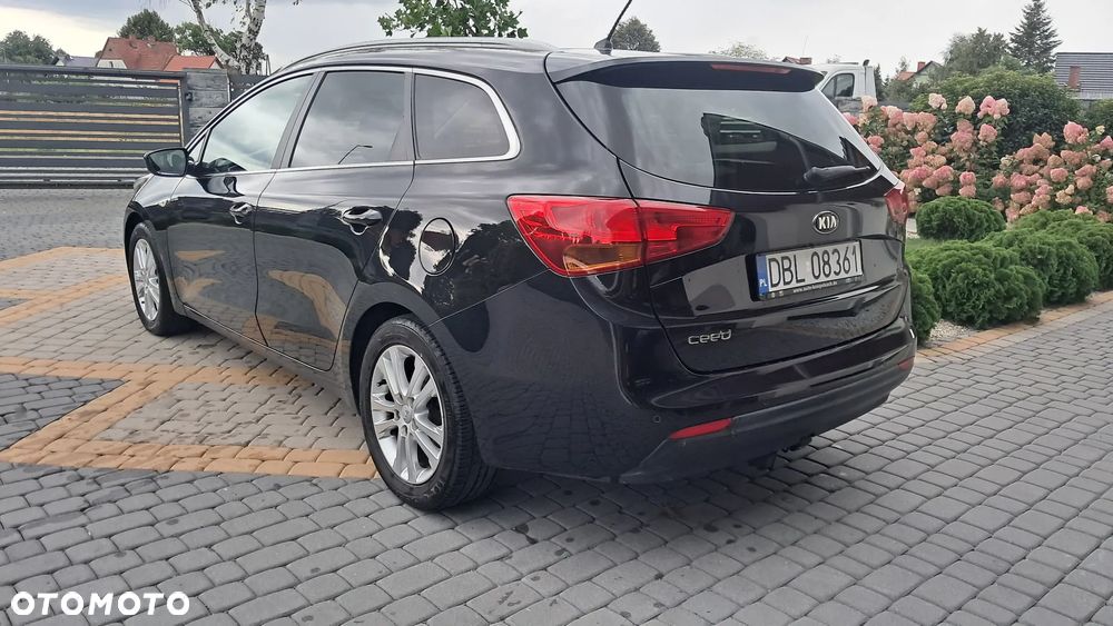 Kia Ceed - 4
