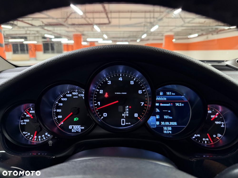 Porsche Panamera 4 - 21